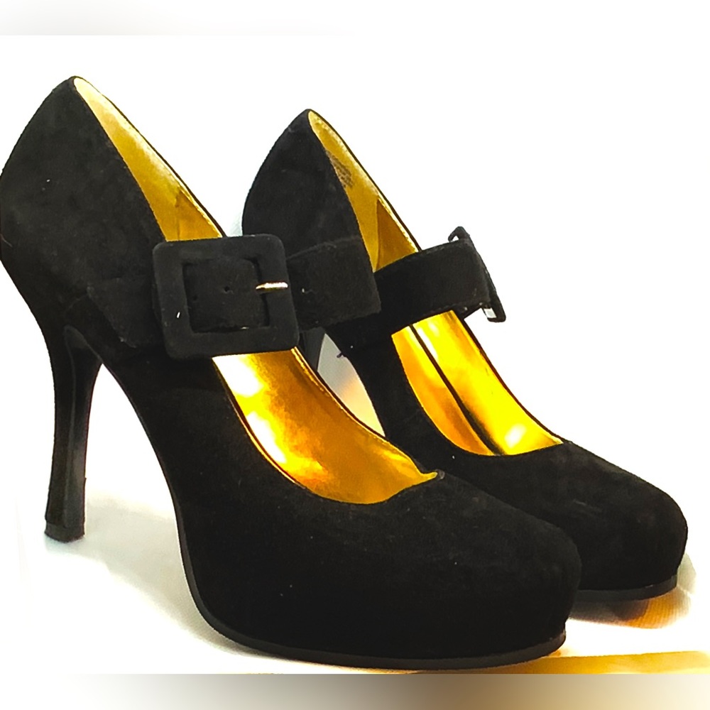 Nine West black suede Mary Jane heels with side buckle EXCELLENT condition